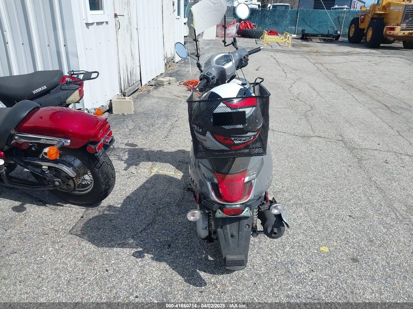 2018 KYMCO LIKE 50 4T / LIKE 15 VIN: LC2DBJ148JC100623
