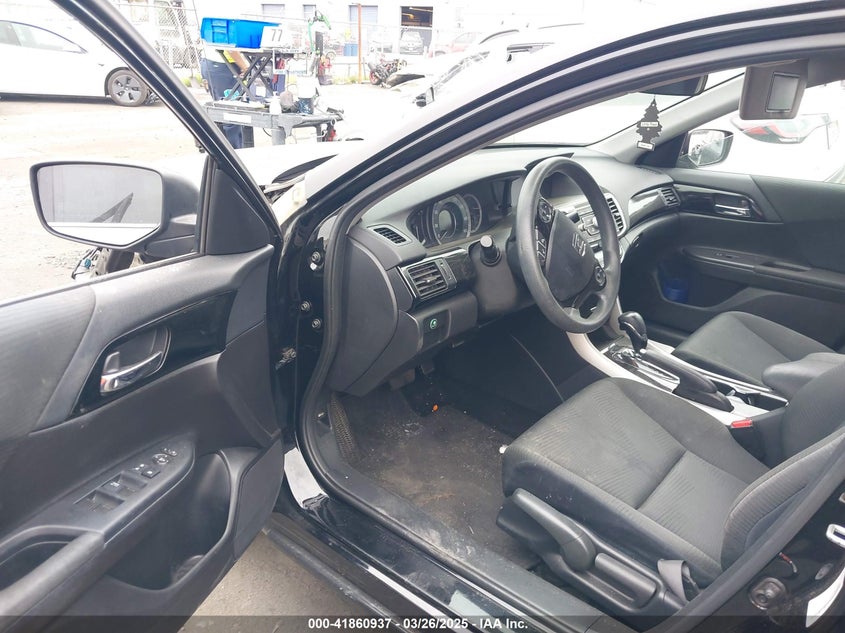 2017 HONDA ACCORD VIN: 1HGCR2F36HA157832