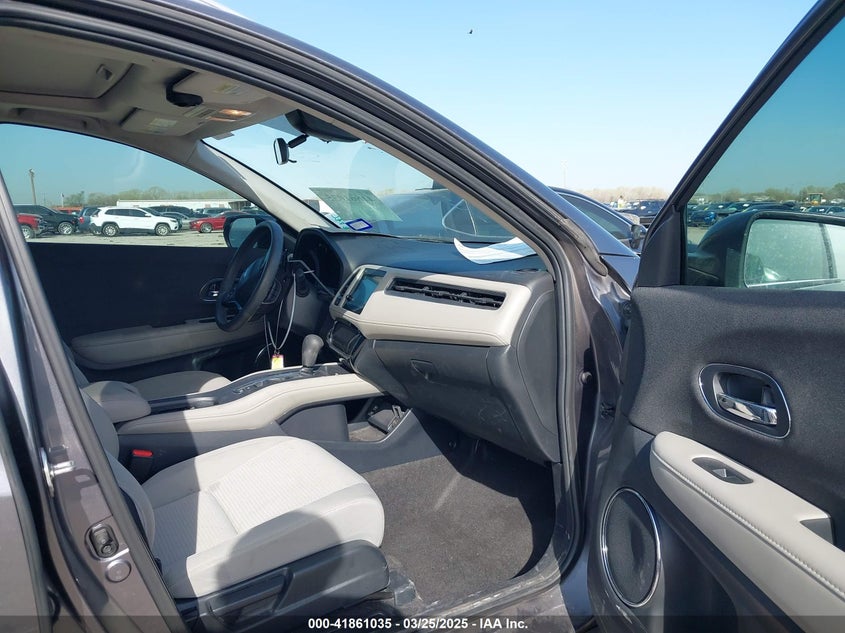 2019 HONDA HR-V VIN: 3CZRU5H56KM730868