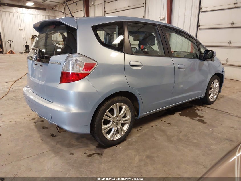 2009 HONDA FIT VIN: JHMGE88489S005033
