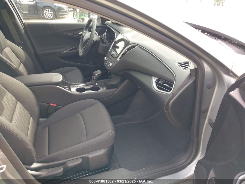 2025 CHEVROLET MALIBU VIN: 1G1ZG5ST6SF152056