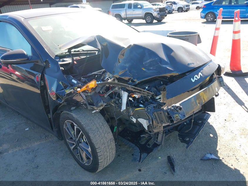 2023 KIA FORTE VIN: 3KPF24ADXPE676776