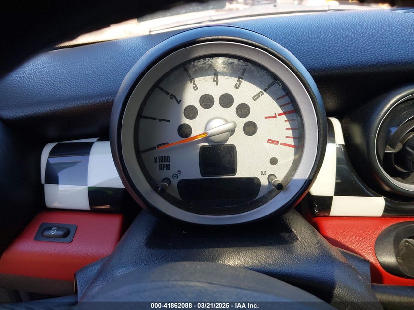 2010 MINI COOPER VIN: WMWMF3C52ATZ64556