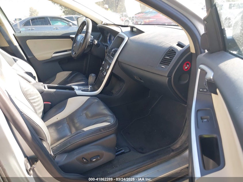 2010 VOLVO XC60 VIN: YV4992DZ0A2109997