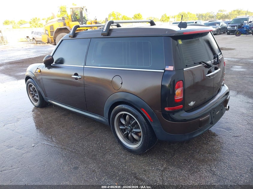 2008 MINI COOPER CLUBMAN VIN: WMWML335X8TJ46527