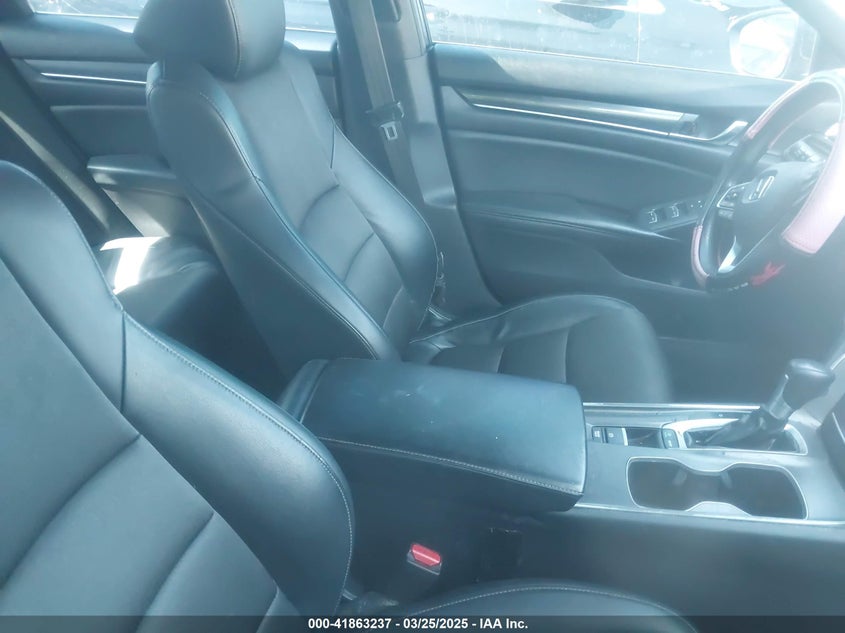 2018 HONDA ACCORD VIN: 1HGCV1F3XJA738035
