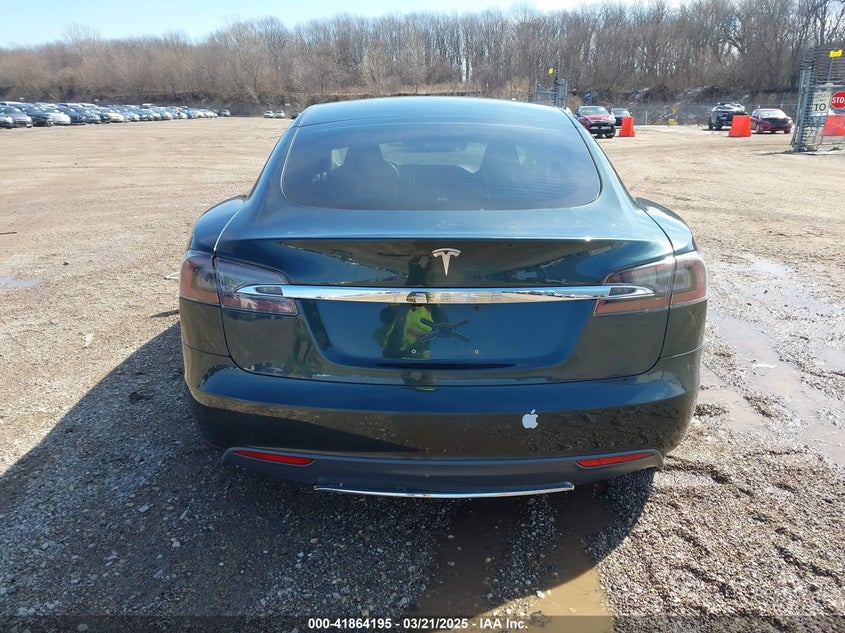 2014 TESLA MODEL S VIN: 5YJSA1H18EFP50389