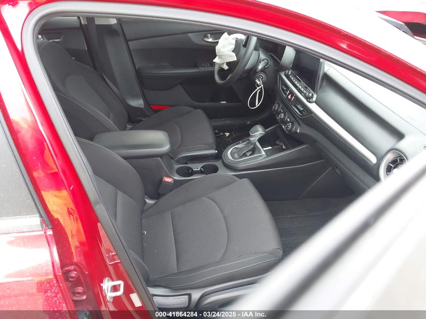 3KPF24AD4ME378932 2021 KIA FORTE photo no. 5