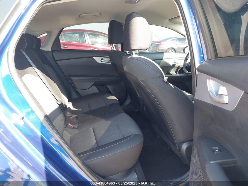 VIN 3KPF24AD4RE832183 2024 KIA FORTE LXS