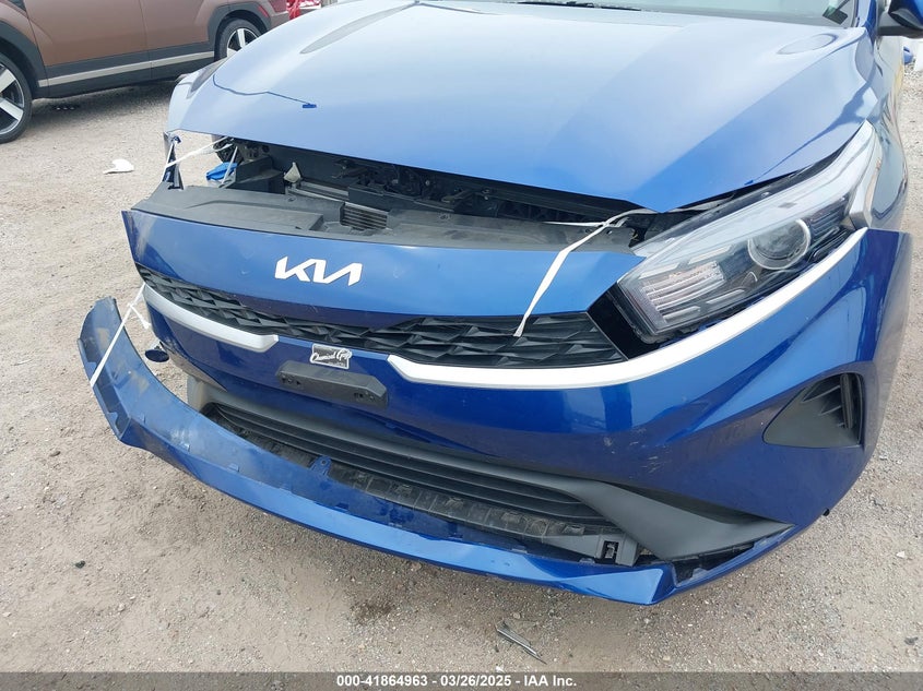 VIN 3KPF24AD4RE832183 2024 KIA FORTE LXS