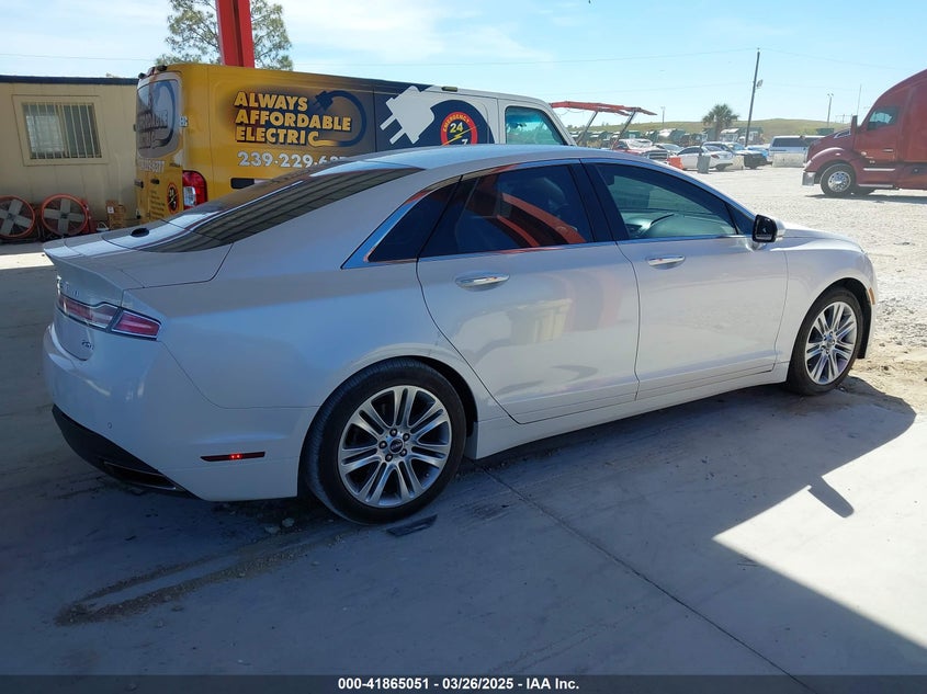 2014 LINCOLN MKZ HYBRID VIN: 3LN6L2LU1ER835376
