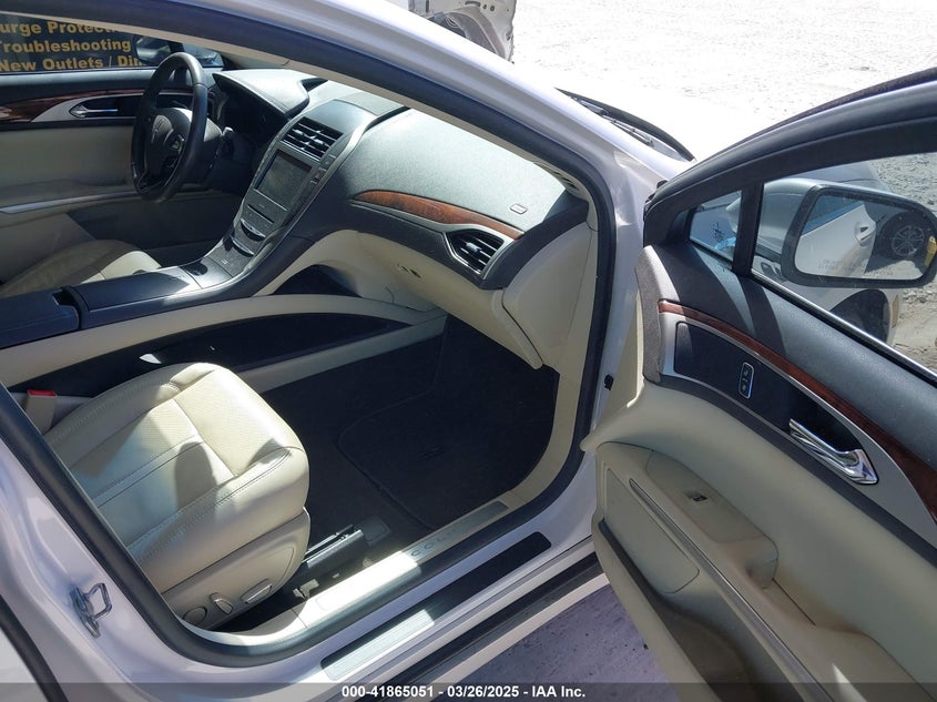 2014 LINCOLN MKZ HYBRID VIN: 3LN6L2LU1ER835376