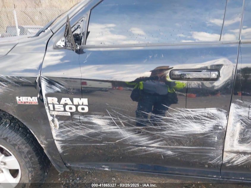 2019 RAM 1500 CLASSIC VIN: 1C6RR7TT5KS714118