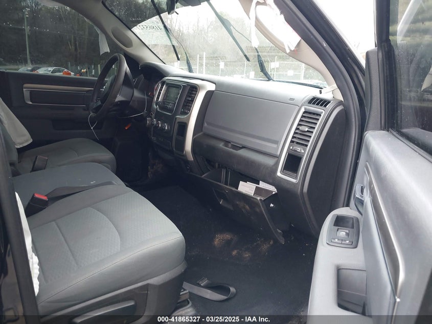 2019 RAM 1500 CLASSIC VIN: 1C6RR7TT5KS714118