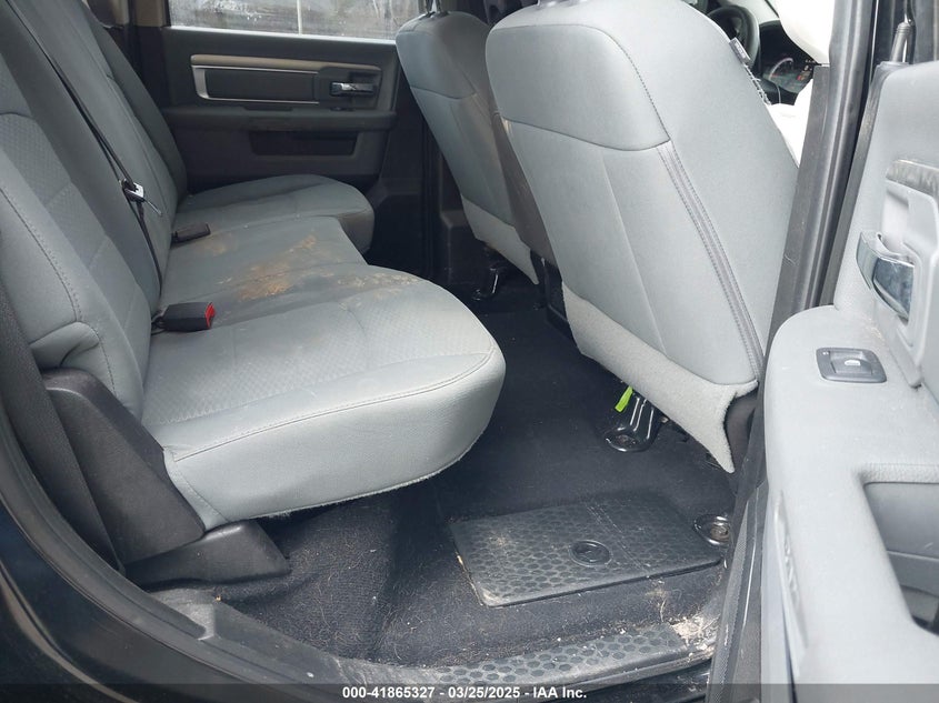 2019 RAM 1500 CLASSIC VIN: 1C6RR7TT5KS714118
