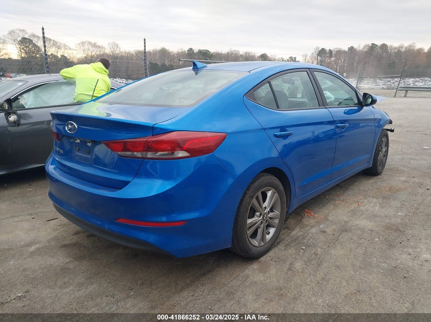 2017 HYUNDAI ELANTRA VIN: KMHD84LF0HU191288