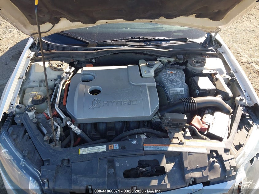 2010 FORD FUSION VIN: 3FADP0L37AR381176