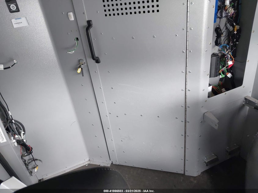 2022 Ford Transit-250 VIN: 1FTBR2C87NKA81893 Lot: 41866503