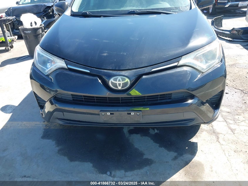 2018 TOYOTA RAV4 LE - 2T3ZFREVXJW493701