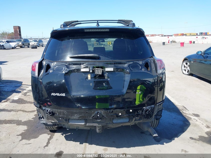 2018 TOYOTA RAV4 LE - 2T3ZFREVXJW493701