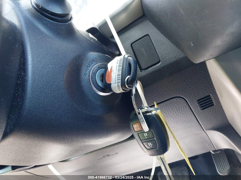 2018 TOYOTA RAV4 LE - 2T3ZFREVXJW493701