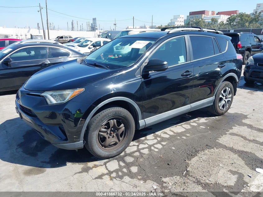 2018 TOYOTA RAV4 LE - 2T3ZFREVXJW493701