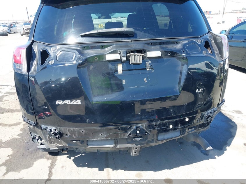 2018 TOYOTA RAV4 LE - 2T3ZFREVXJW493701