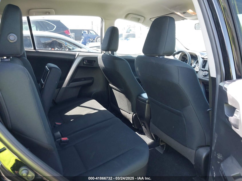 2018 TOYOTA RAV4 LE - 2T3ZFREVXJW493701