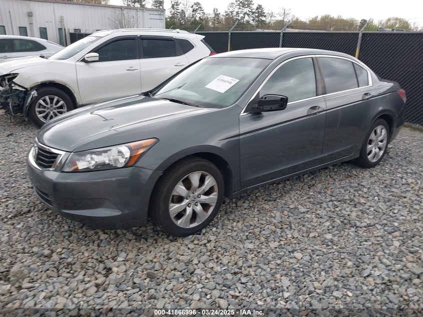 2008 HONDA ACCORD VIN: 1HGCP26818A079140