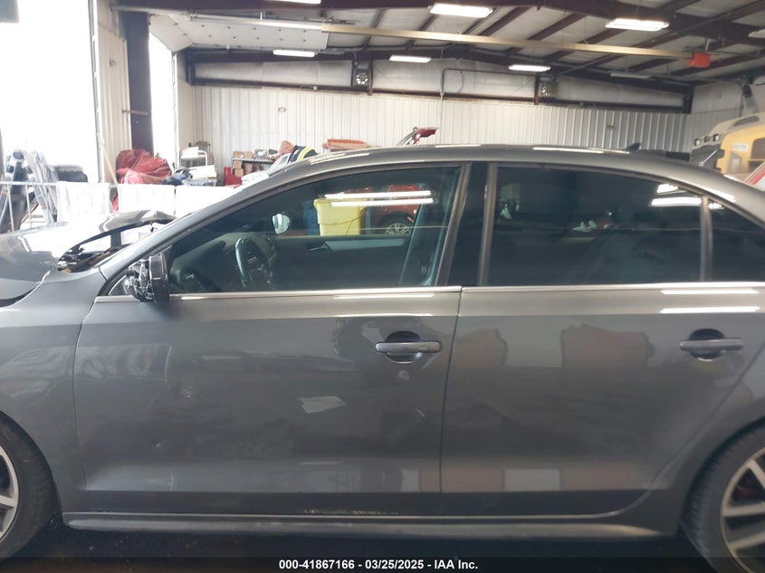 2013 VOLKSWAGEN JETTA VIN: 3VW567AJ2DM232846