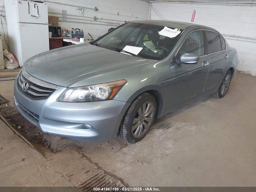 2012 HONDA ACCORD VIN: 1HGCP3F84CA027645