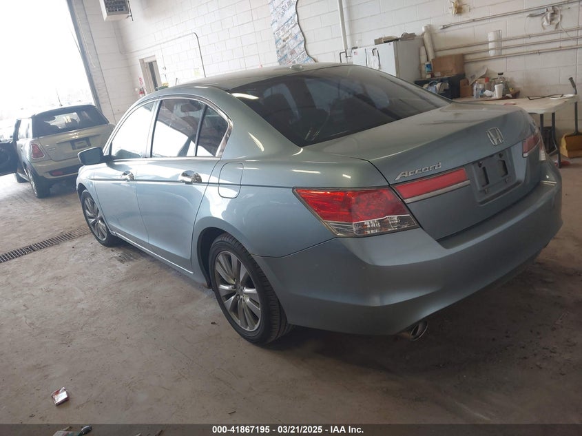 2012 HONDA ACCORD VIN: 1HGCP3F84CA027645