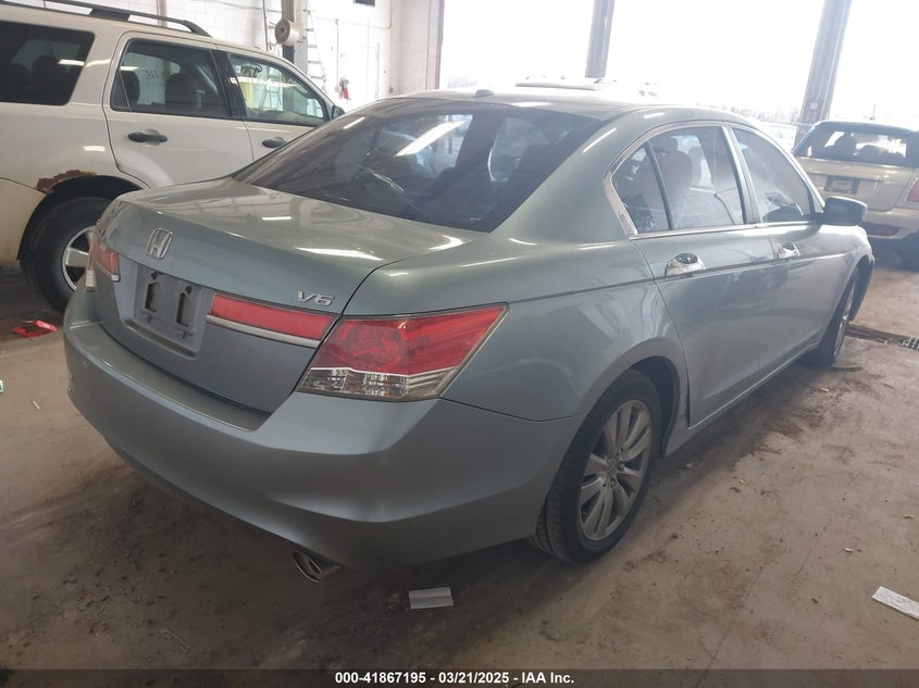 2012 HONDA ACCORD VIN: 1HGCP3F84CA027645