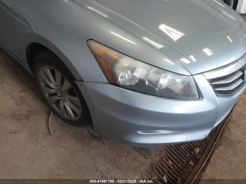 2012 HONDA ACCORD VIN: 1HGCP3F84CA027645
