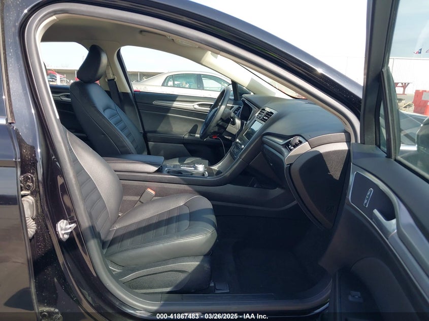 2020 FORD FUSION SE FWD VIN: 3FA6P0HD7LR124306