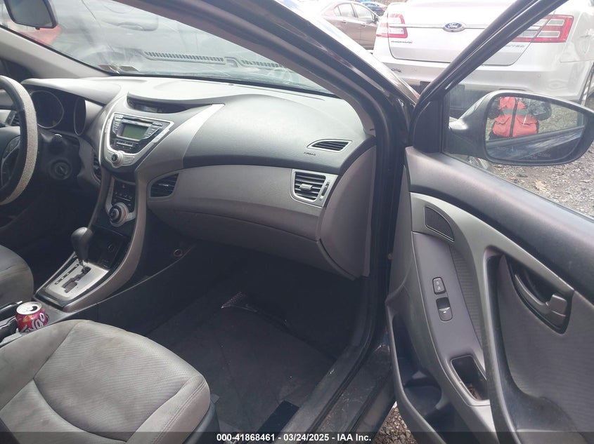 2012 HYUNDAI ELANTRA VIN: KMHDH4AE4CU311094