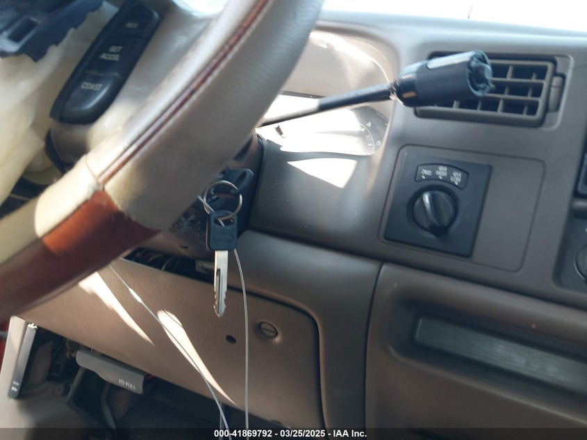 2000 Ford F-250 Lariat/Xl/Xlt VIN: 1FTNW21L8YET66521 Lot: 41869792