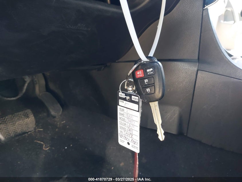 2017 TOYOTA COROLLA LE - 5YFBURHE2HP636535