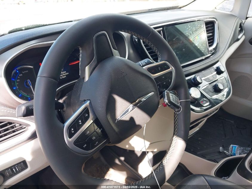 2022 Chrysler Pacifica Hybrid Touring L VIN: 2C4RC1L71NR173598 Lot: 41871573