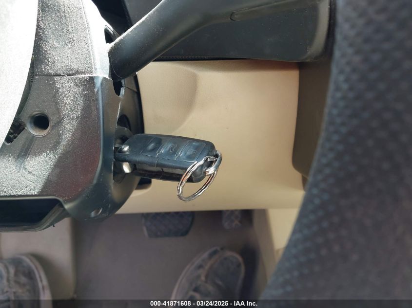 2008 Volkswagen New Beetle S VIN: 3VWPW31CX8M520588 Lot: 41871608