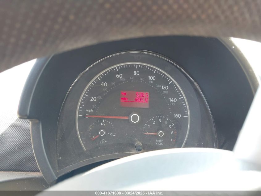 2008 Volkswagen New Beetle S VIN: 3VWPW31CX8M520588 Lot: 41871608