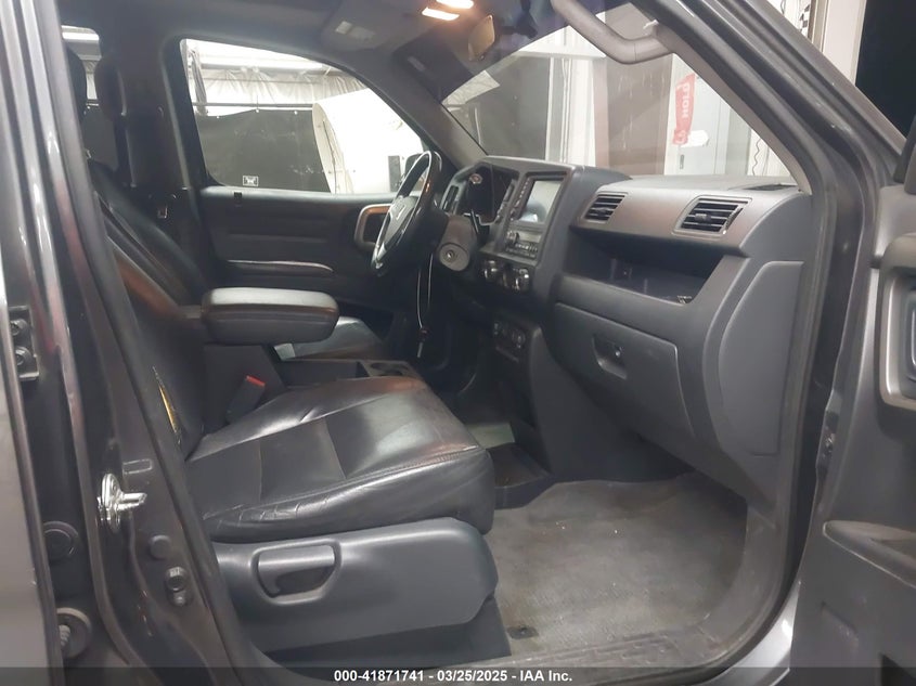 2011 HONDA RIDGELINE VIN: 5FPYK1F57BB004189