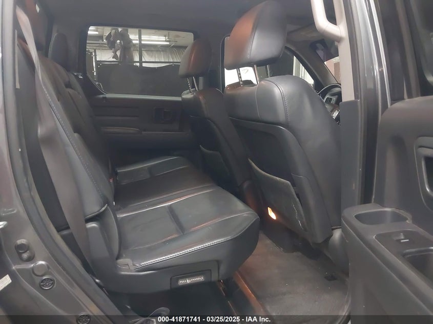 2011 HONDA RIDGELINE VIN: 5FPYK1F57BB004189