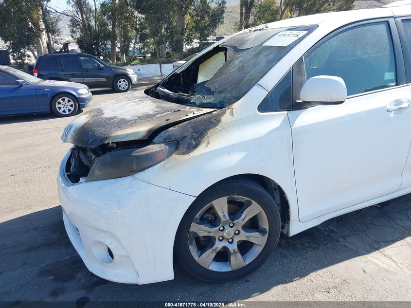 2014 TOYOTA SIENNA SPORT - 5TDXK3DC1ES478379