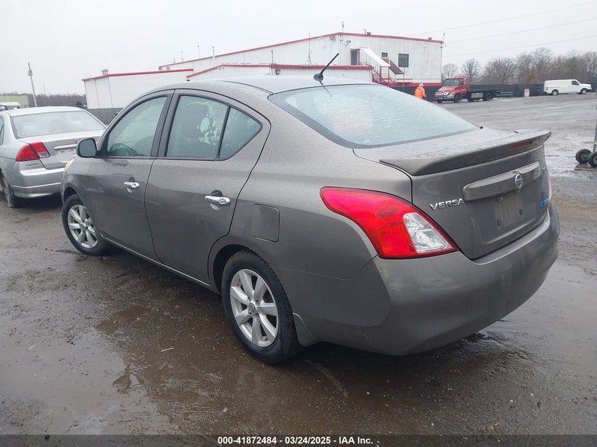 2014 NISSAN VERSA 1.6 SV - 3N1CN7AP5EL811745