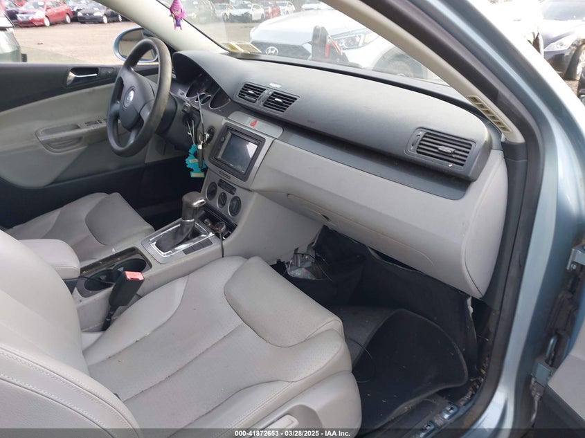 2006 VOLKSWAGEN PASSAT VIN: WVWBU73C26P158075