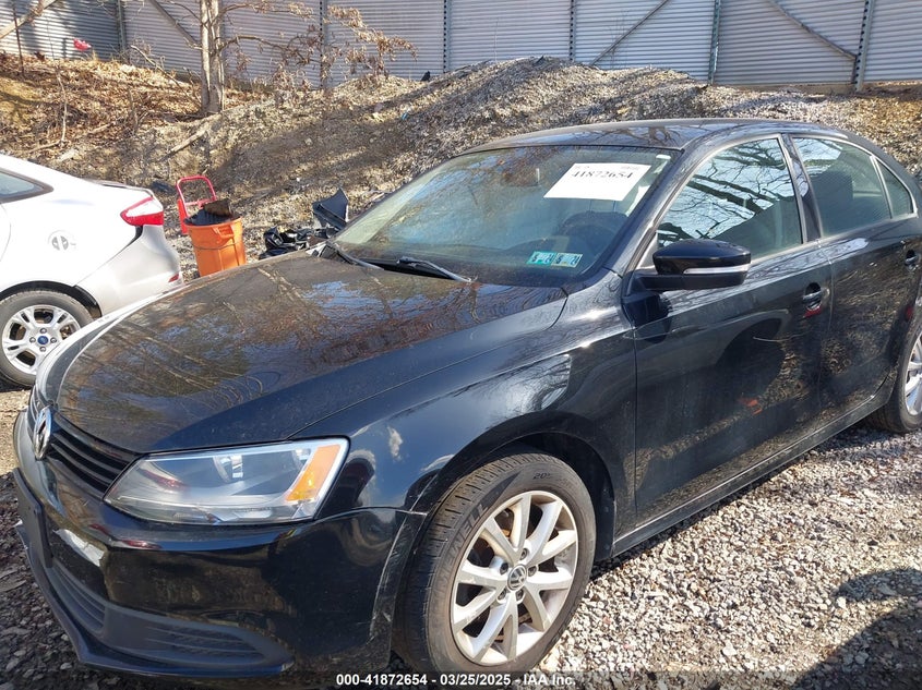 2011 VOLKSWAGEN JETTA VIN: 3VWDZ7AJ6BM040569
