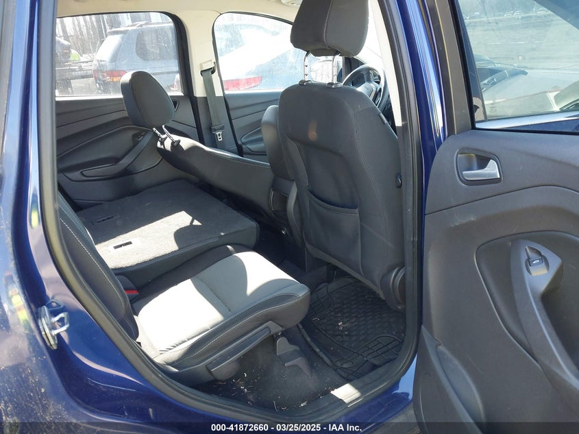 2015 FORD ESCAPE VIN: 1FMCU0GX3FUA68262