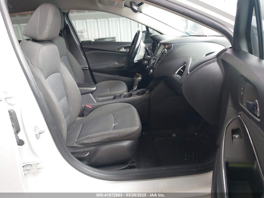 2018 CHEVROLET CRUZE VIN: 1G1BE5SM0J7172084