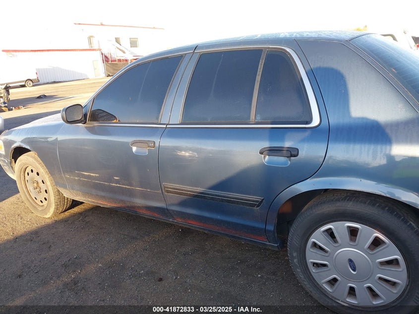 2009 FORD CROWN VICTORIA VIN: 2FAHP71V09X100704